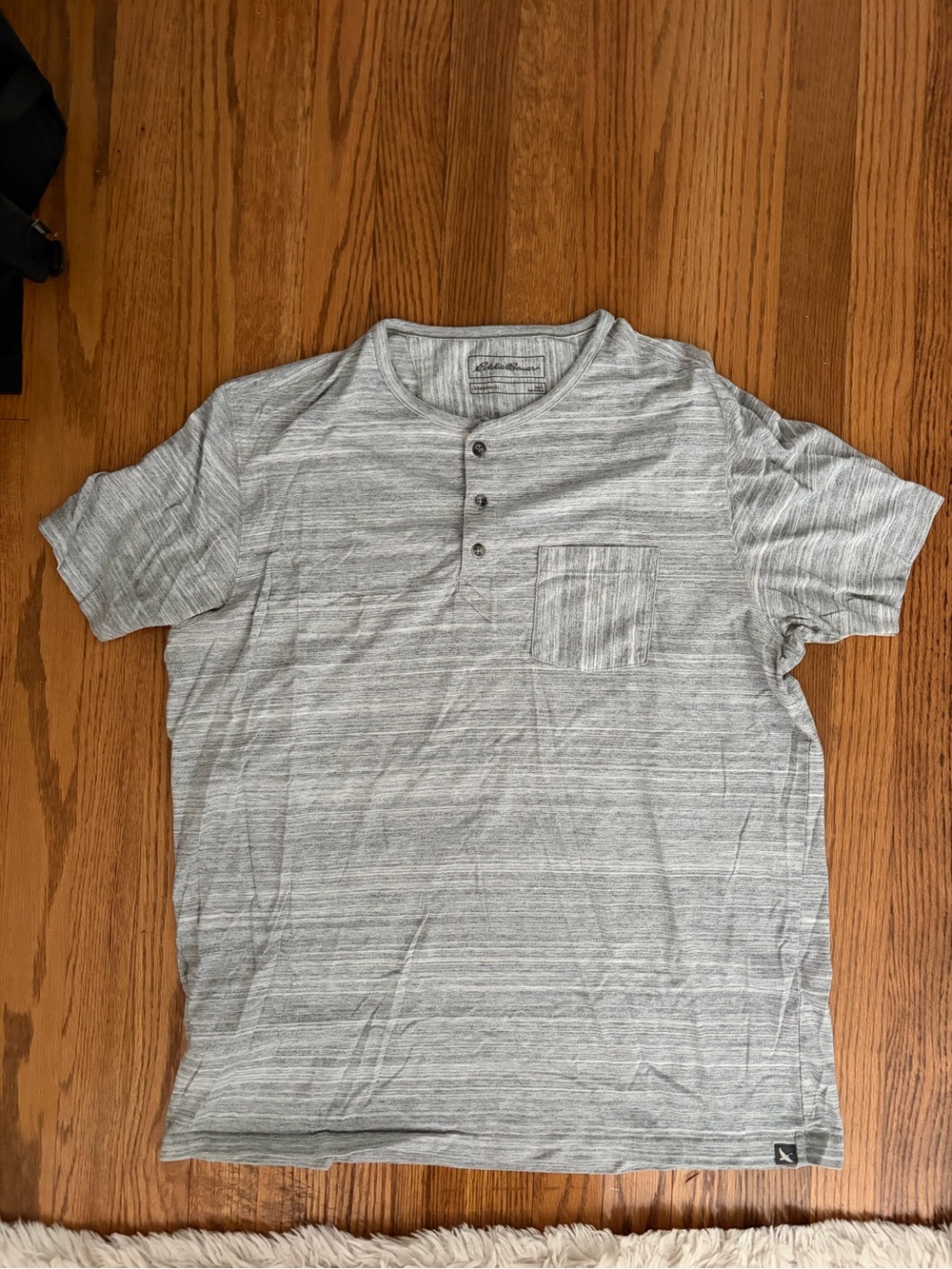 Eddie Bauer Men's Large Heather Gray Short-Sleeve Henley Pocket Tee